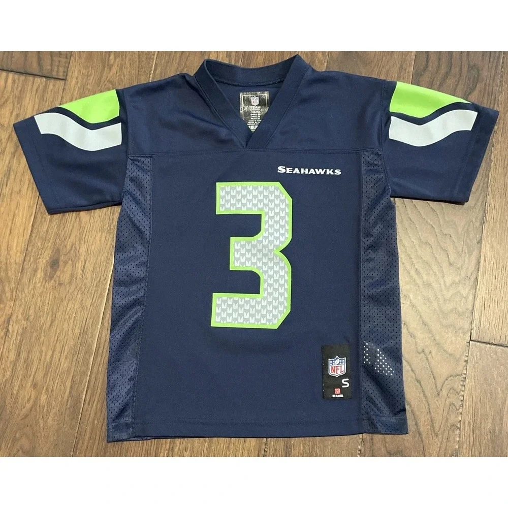 NFL Seattle Seahawks Russell Wilson #3 Football Jersey Youth Size Small (8) Hawk